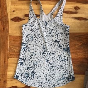 Lululemon tank size 4.